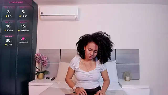 Kiraspell's Live XXX Chat
