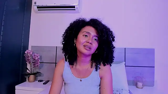 Kiraspell's Live XXX Chat