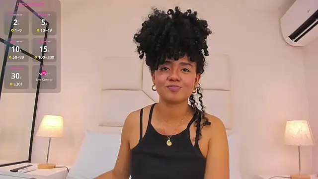 צ'אט XXX בשידור חי של Kiraspell