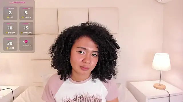 Chat +18 de Kiraspell ao vivo