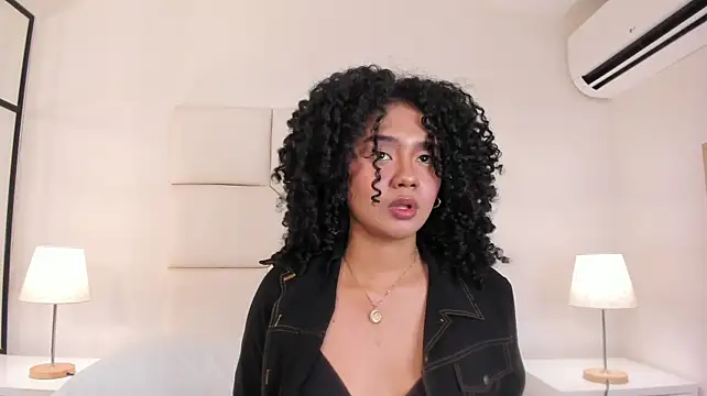 Kiraspell's Live XXX Chat