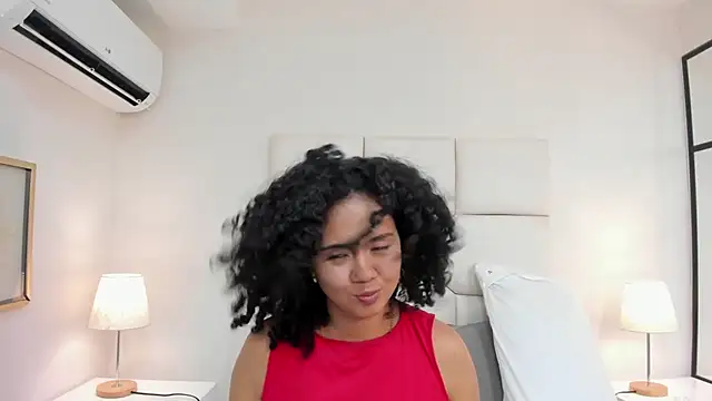 Kiraspell's Live XXX Chat
