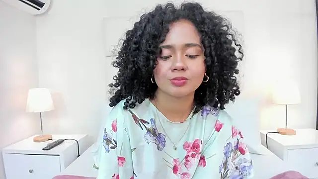 Kiraspell Live XXX Chat