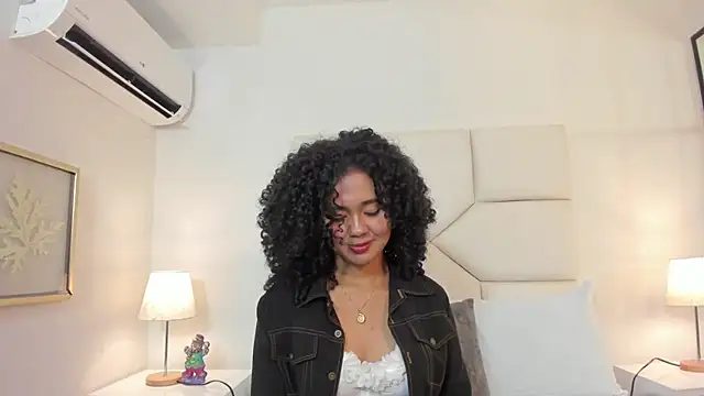 Kiraspell Chat XXX live