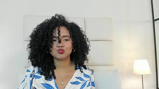 Kiraspell's Live XXX Chat