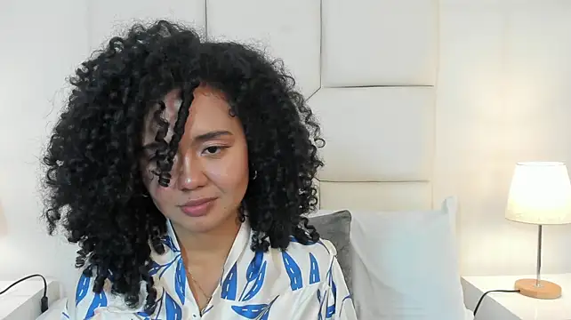 Kiraspell's Live XXX Chat