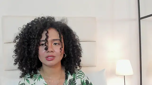دردشة Kiraspell الجنسية المباشرة