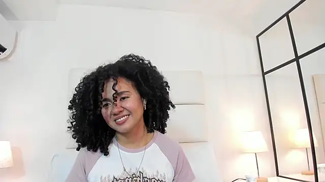 Kiraspell Live XXX Chat