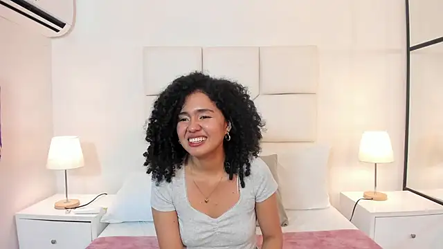 Kiraspell Webcam Show