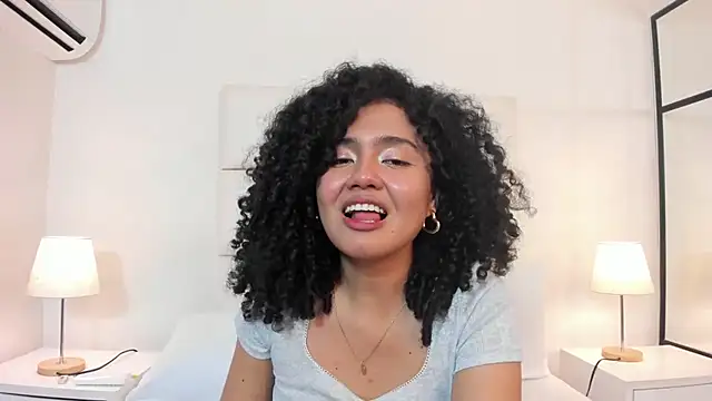 Kiraspell's Webcam Show