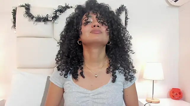 Kiraspelln Live XXX chat