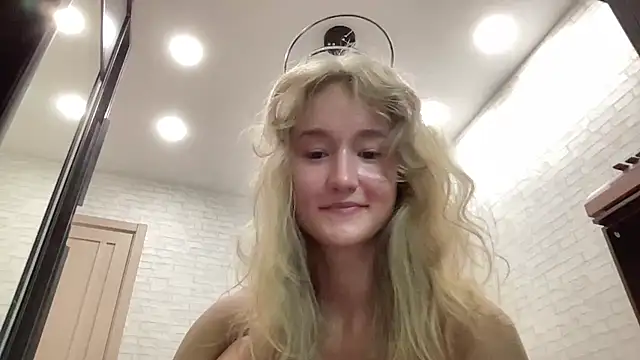 MissMillyx: онлайн-секс-чат