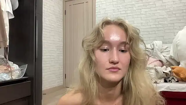 MissMillyx webcam show