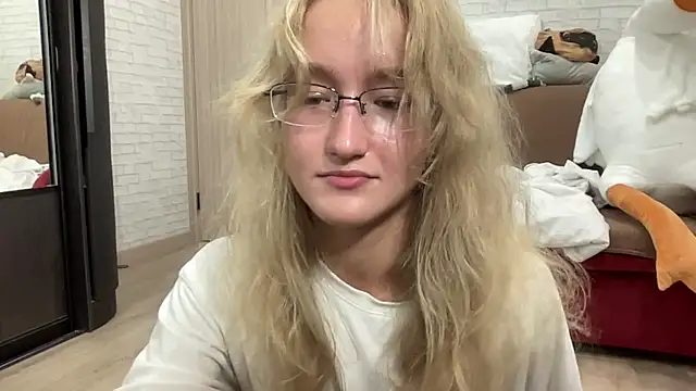 MissMillyx webcam show