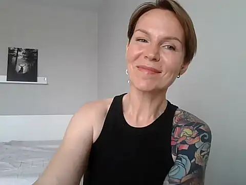 Celoria Live XXX-Chat