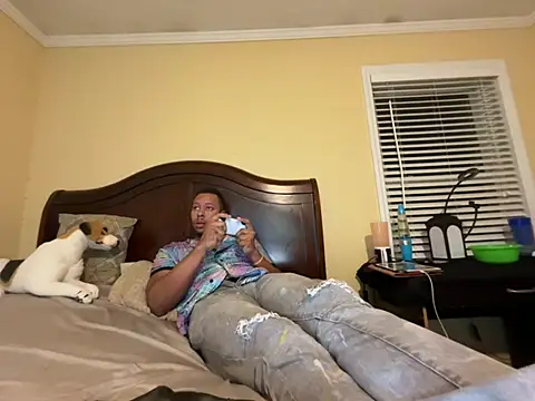 Charmingswoleking's Webcam Show