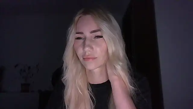 Chat +18 de Solariaki ao vivo