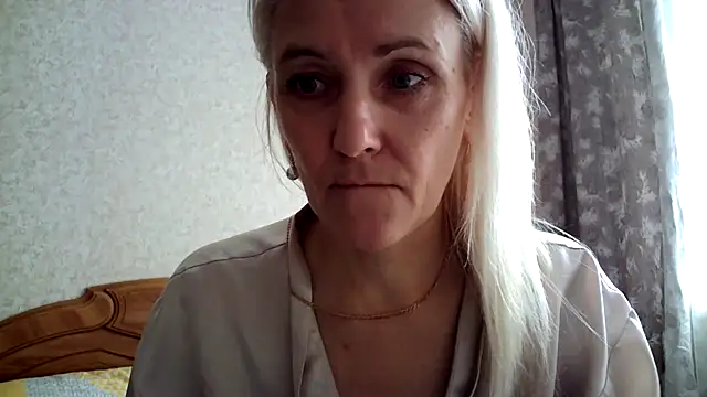 XXX chat uživo modela Calissako