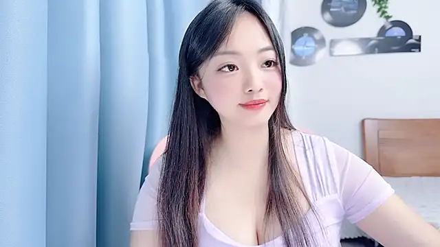 Winnie666999 网络视讯表演