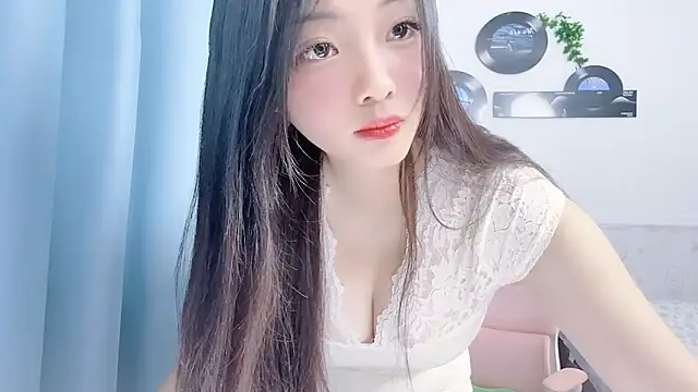 Winnie666999 网络视讯表演