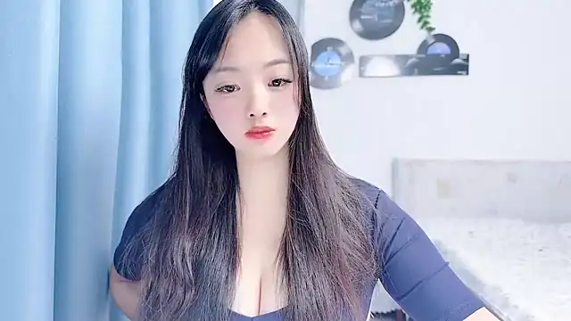 Winnie666999 网络视讯表演