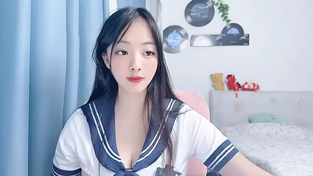 Winnie666999 Adlı Modelin Canlı XXX Sohbeti