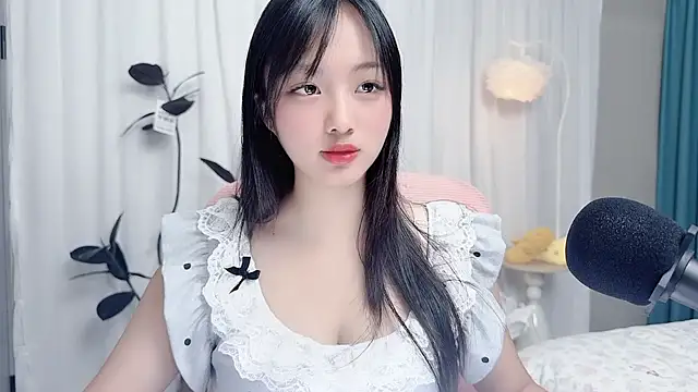Winnie666999 Adlı Modelin Canlı XXX Sohbeti