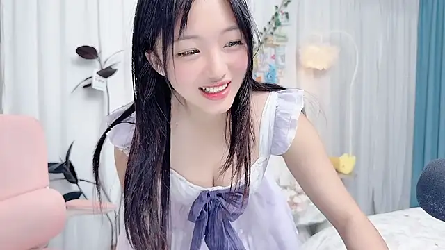 Winnie666999 Adlı Modelin Canlı XXX Sohbeti