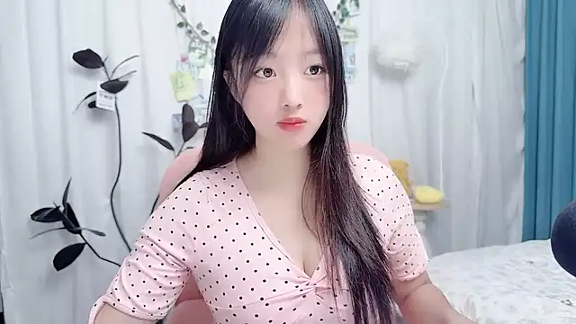 XXX chat uživo modela Winnie666999