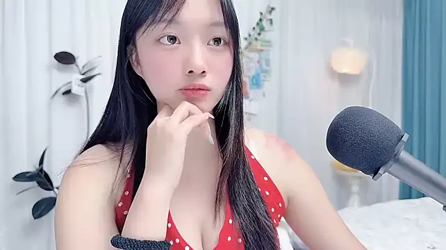 XXX chat uživo modela Winnie666999