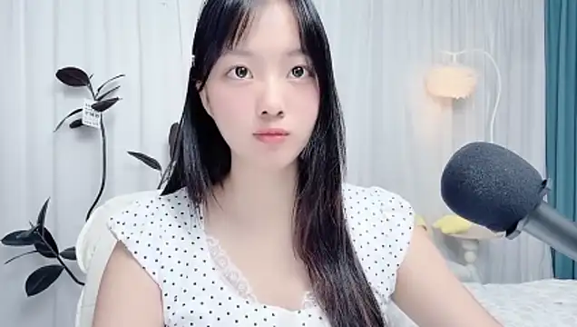 Winnie666999 即時 XXX 聊天