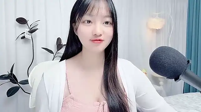 Winnie666999 现场XXX聊天