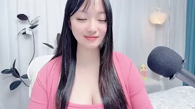 XXX chat uživo modela Winnie666999