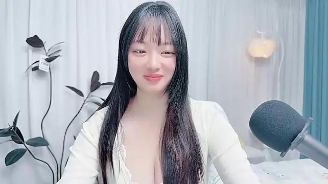 XXX chat uživo modela Winnie666999