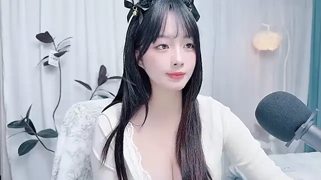 Winnie666999 Adlı Modelin Canlı XXX Sohbeti
