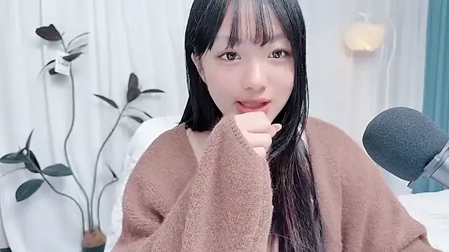 Winnie666999 网络视讯表演