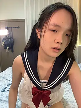 Qisi_xx লাইভ XXX চ্যাট