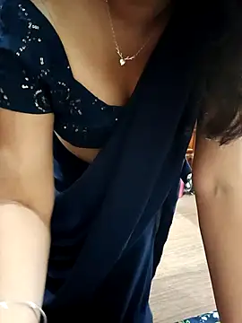 Mangelxoxo Adlı Modelin Canlı XXX Sohbeti