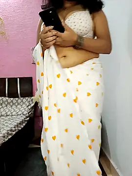 o_yes_bhabhi élő XXX-chatje