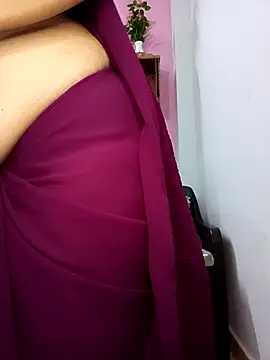 o_yes_bhabhi Adlı Modelin Canlı XXX Sohbeti