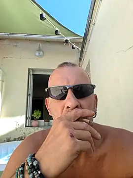 NewBigcockhere's Webcam Show