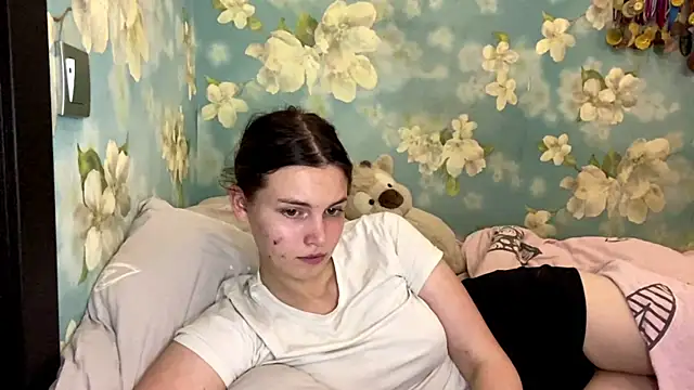 RileySpence élő XXX-chatje