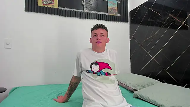 Robinlion91 Show in webcam