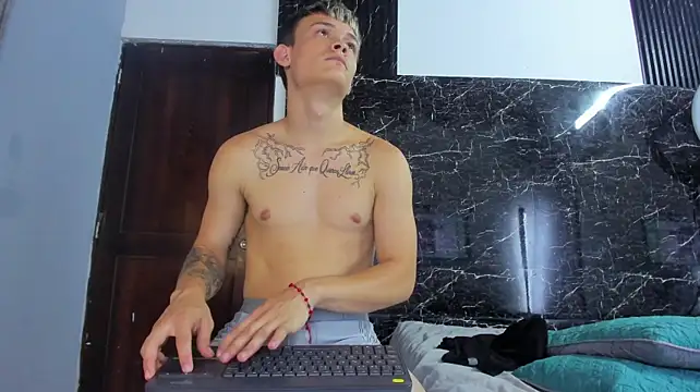 Show modela Robinlion91 na web-kameri