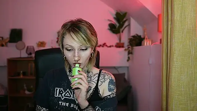 Chat XXX en directo de tattooedblondee18