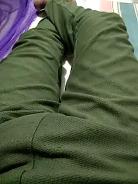 tamil_boy_anytime: διαδικτυακό σόου στην κάμερα