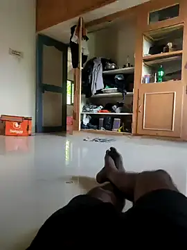 tamil_boy_anytime: διαδικτυακό σόου στην κάμερα