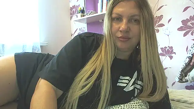 Pokazy przed kamerką – AmaandaSexyHotAss69