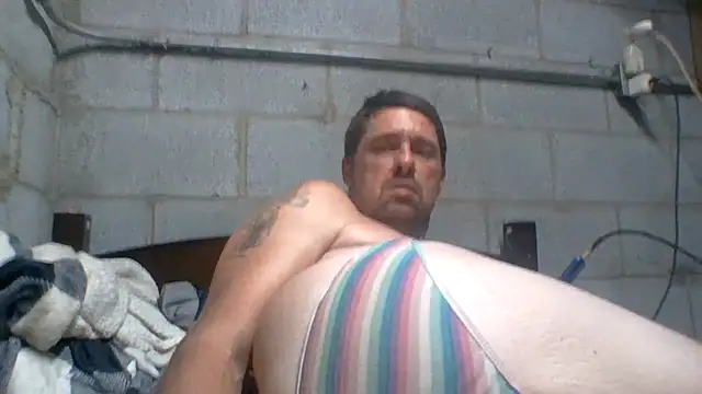 greasy598 Show in webcam
