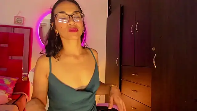 Онлайн чат XXX stacyfoxxx